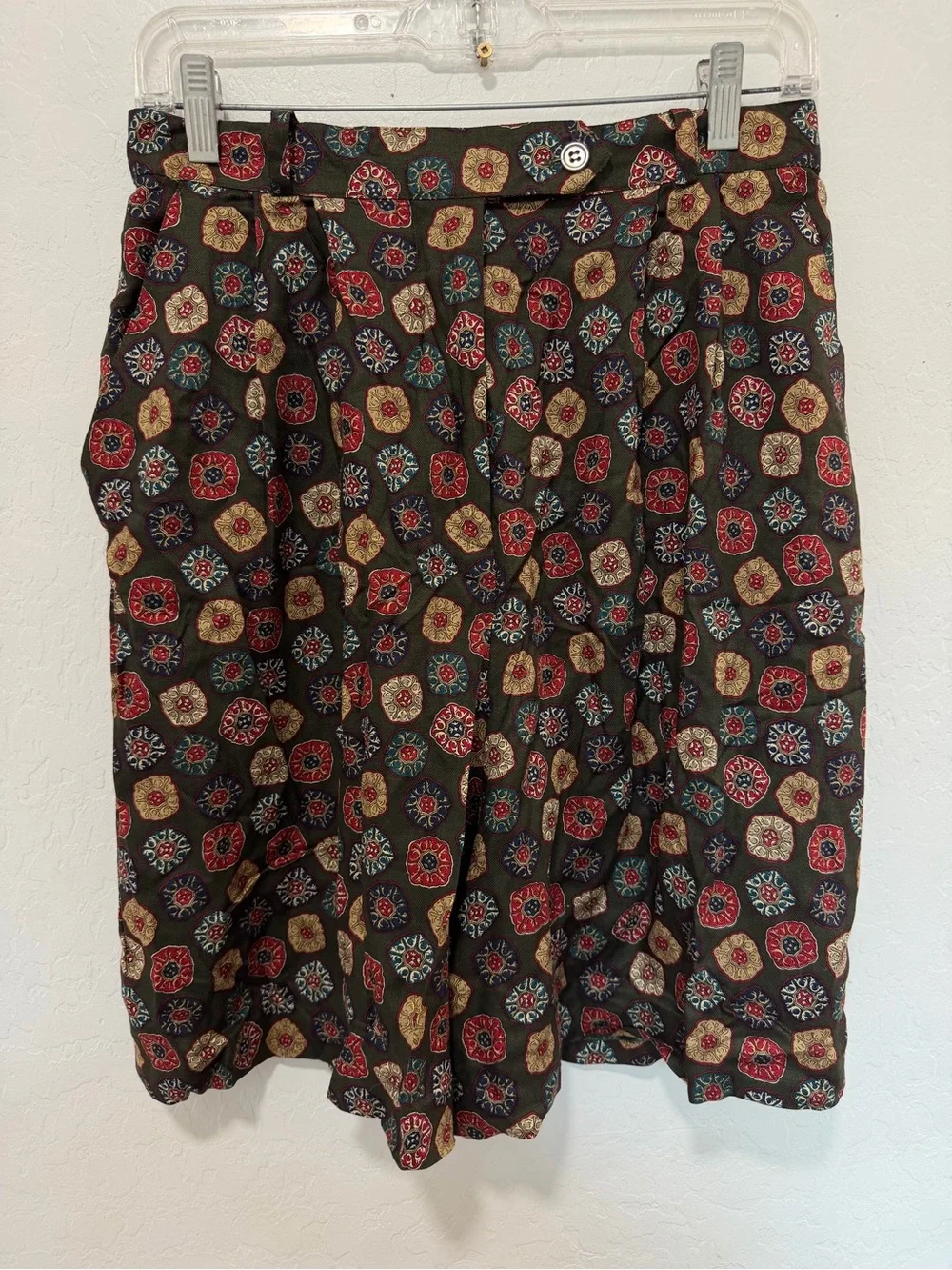 Vintage Talbots sz 12 Patterned Pleated shorts Brown Floral Medallion wool blend